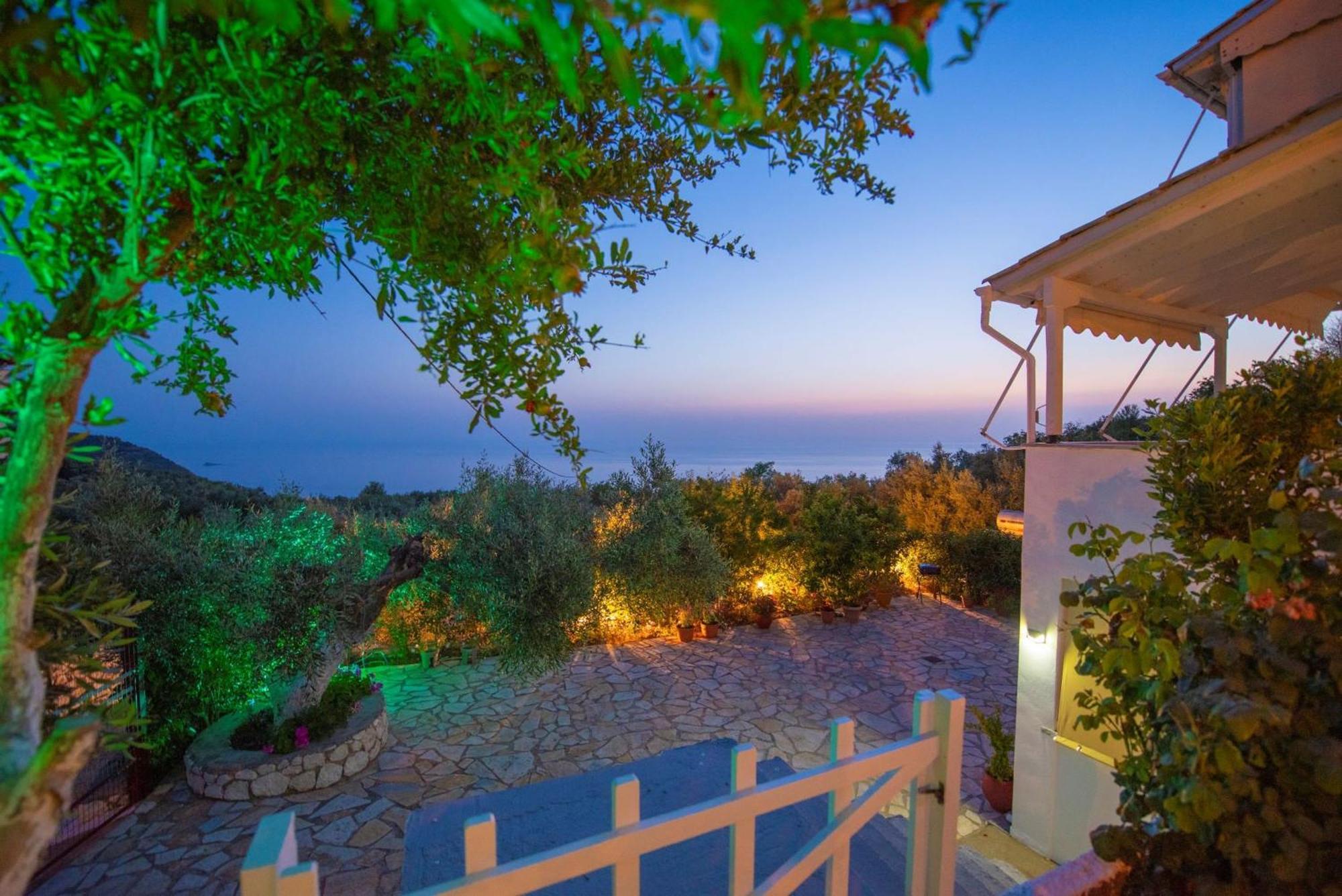 Caza Levantiera Lefkada