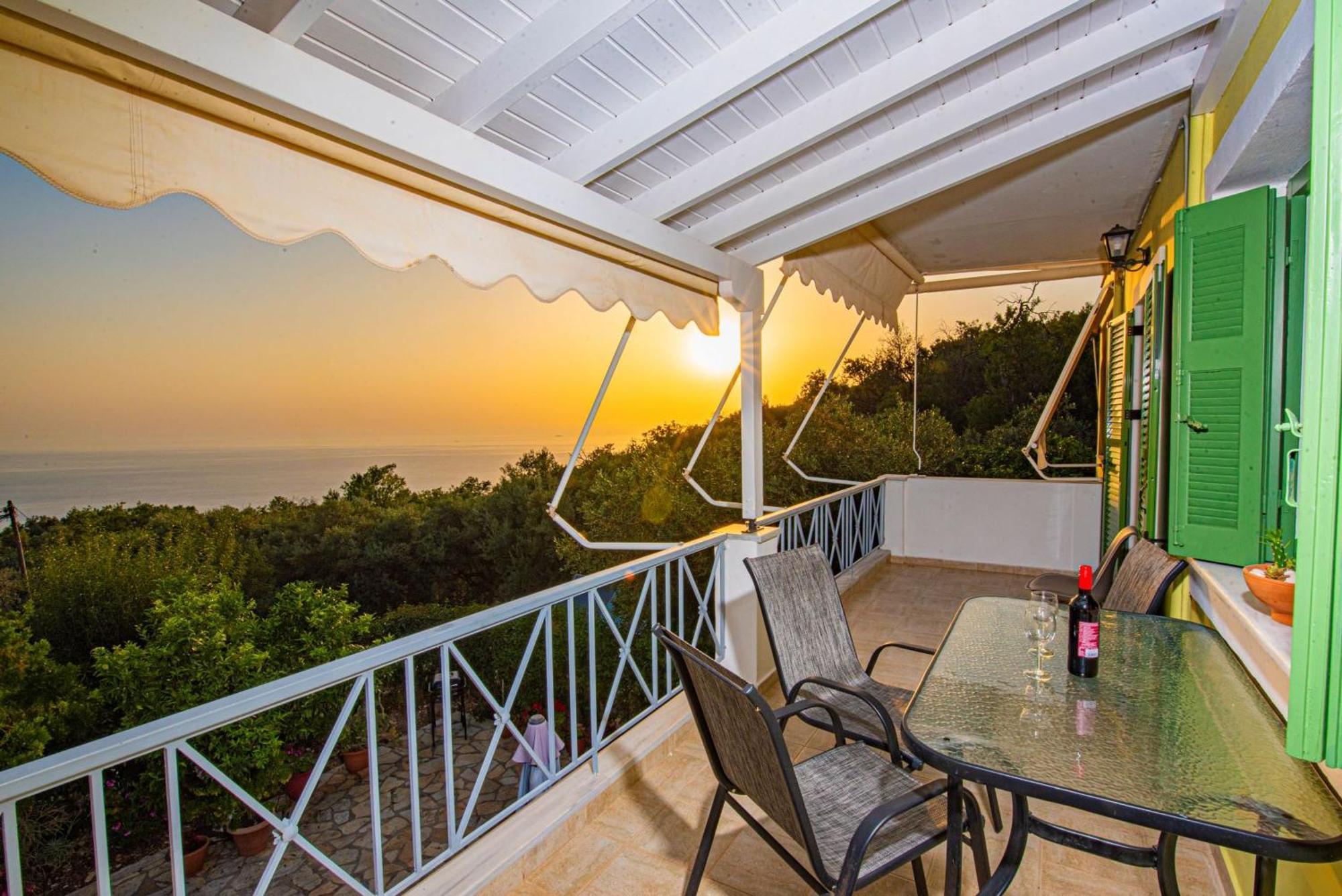 Caza Levantiera Lefkada